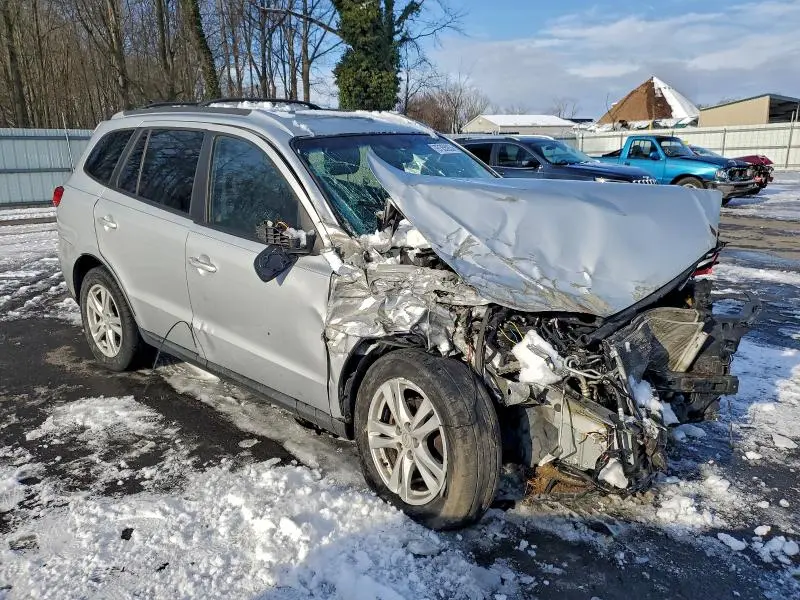 2010 HYUNDAI SANTA FE SE  