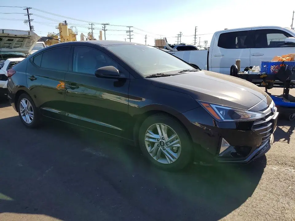 2019 HYUNDAI ELANTRA SEL  