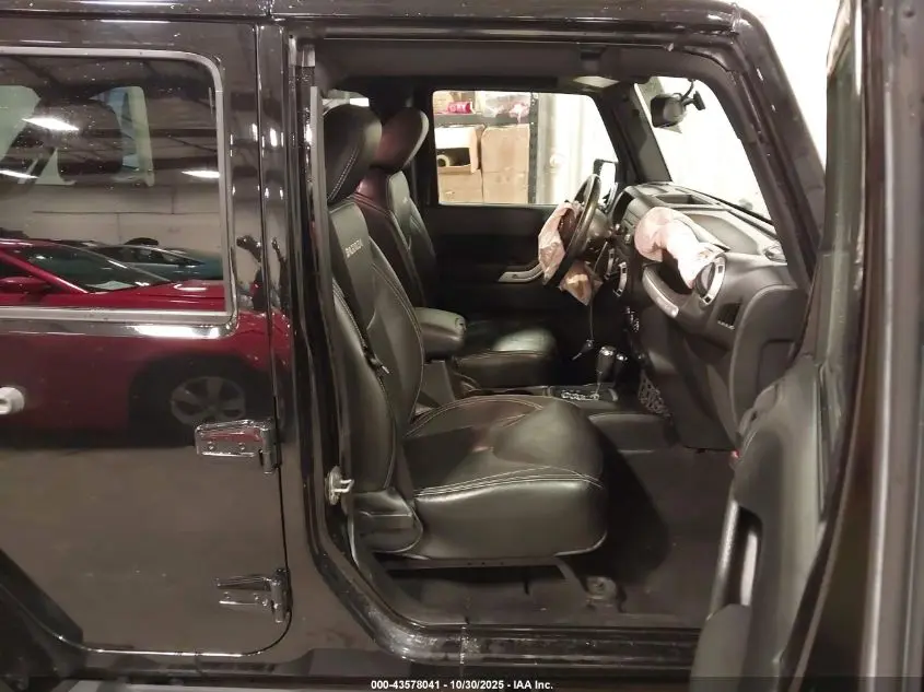 2017 JEEP WRANGLER UNLIMITED SAHARA 4X4