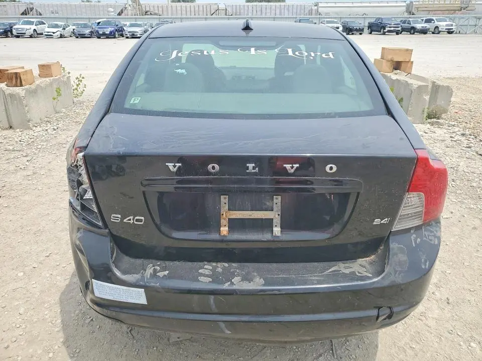 2010 VOLVO S40 2.4I  