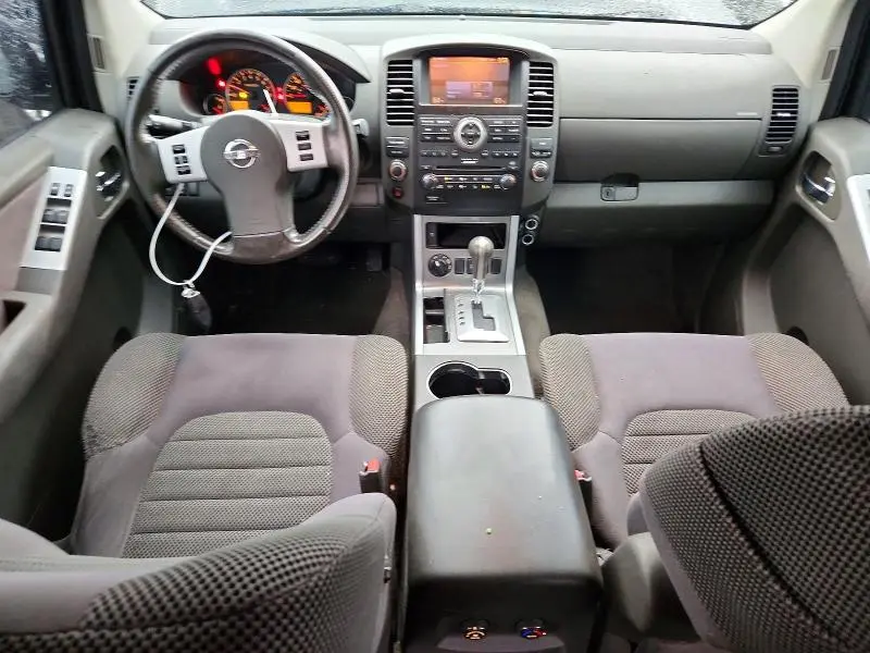 2010 NISSAN PATHFINDER S  