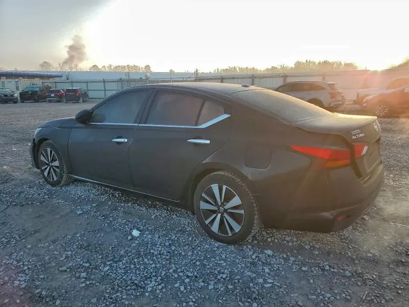 2021 NISSAN ALTIMA SV  