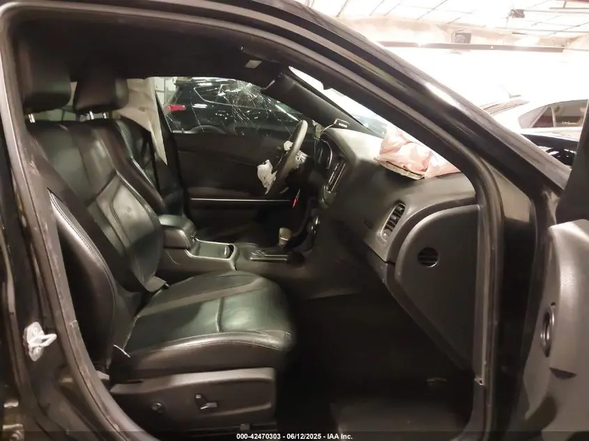 2016 DODGE CHARGER SXT