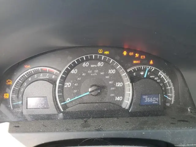 2014 TOYOTA CAMRY SE  