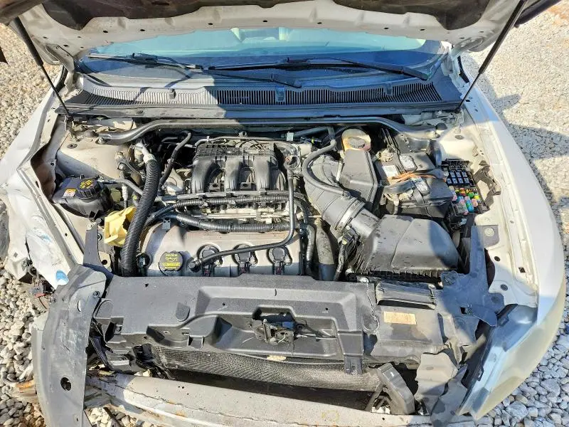 2011 FORD TAURUS LIMITED  