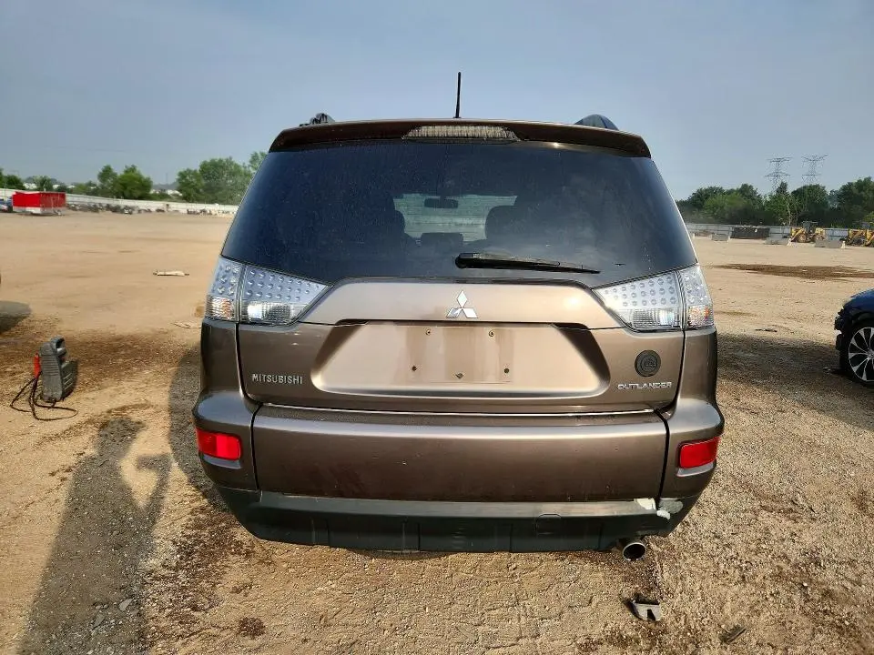 2012 MITSUBISHI OUTLANDER SE  