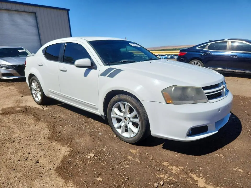 2013 DODGE AVENGER R  