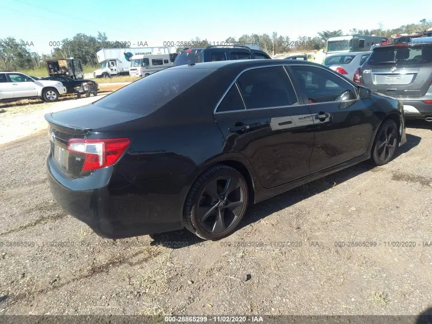 2012 TOYOTA CAMRY SE