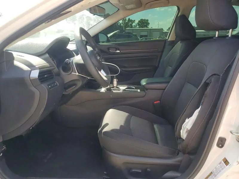 2024 NISSAN ALTIMA SV  