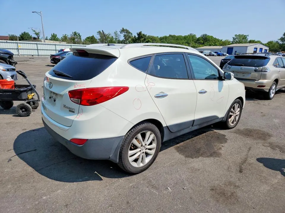 2010 HYUNDAI TUCSON LIMITED  
