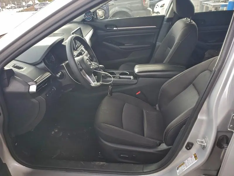 2023 NISSAN ALTIMA SV  