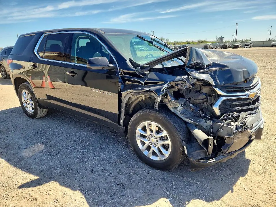 2021 CHEVROLET TRAVERSE LS  