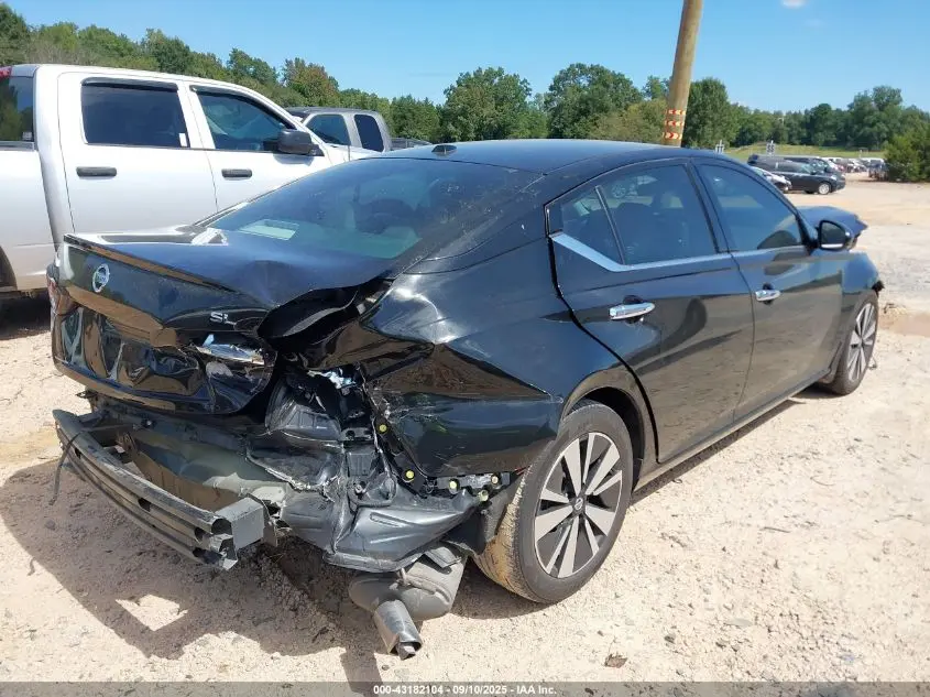 2022 NISSAN ALTIMA SL FWD