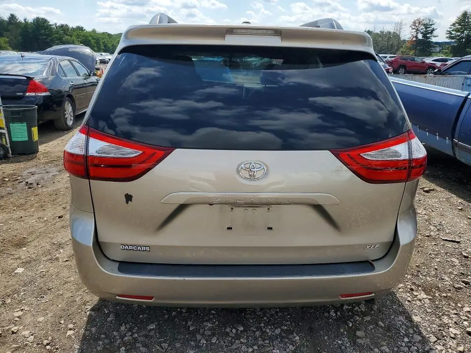 2015 TOYOTA SIENNA XLE 8-PASSENGER  