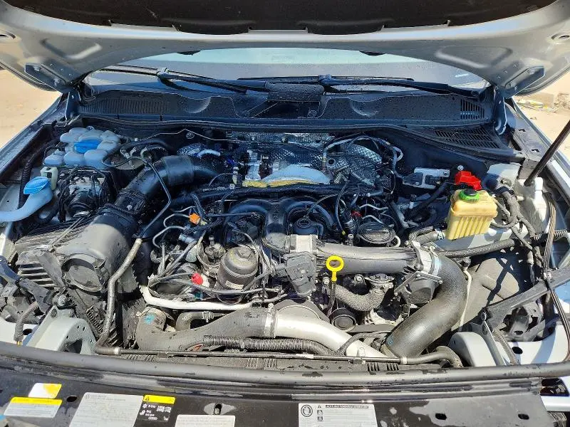 2015 VOLKSWAGEN TOUAREG V6 TDI  