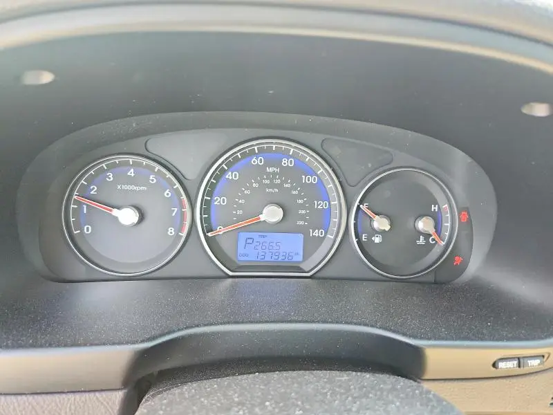 2012 HYUNDAI SANTA FE GLS  