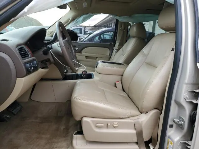 2011 CHEVROLET SUBURBAN K1500 LT  