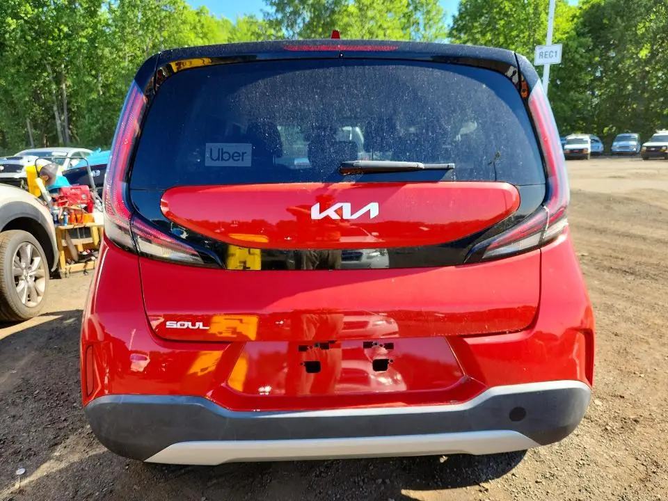2024 KIA SOUL LX  