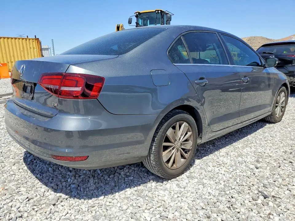 2016 VOLKSWAGEN JETTA SE  