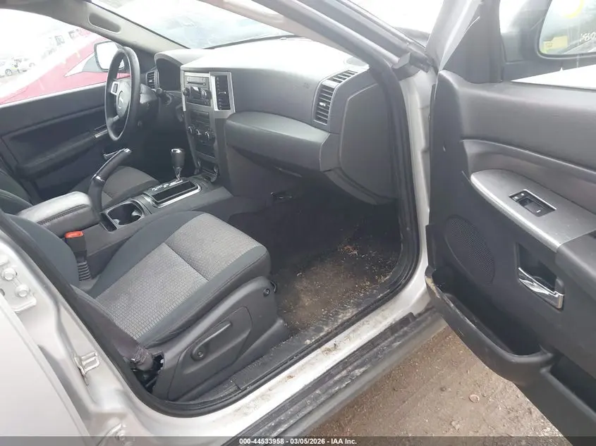 2010 JEEP GRAND CHEROKEE LAREDO