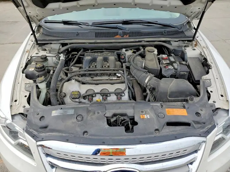 2011 FORD TAURUS LIMITED  