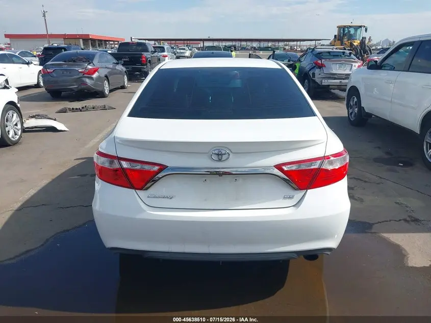 2017 TOYOTA CAMRY SE