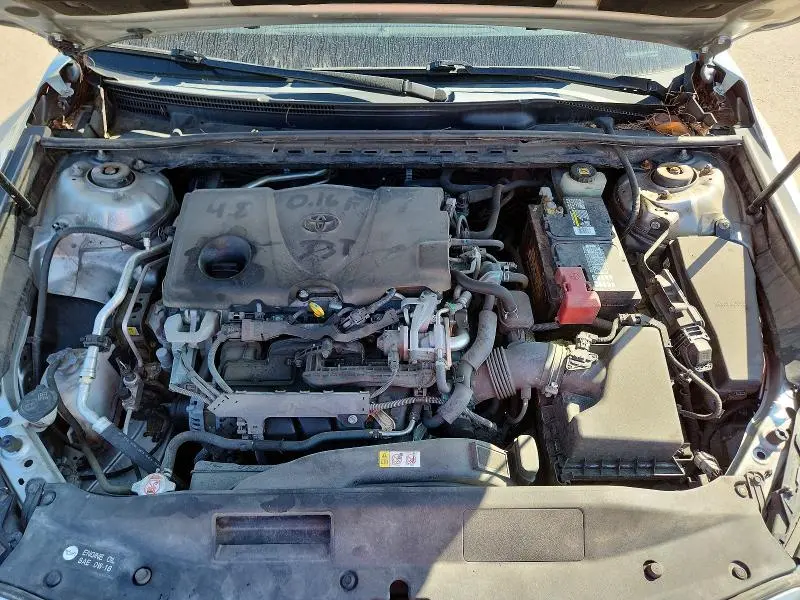 2018 TOYOTA CAMRY SE  