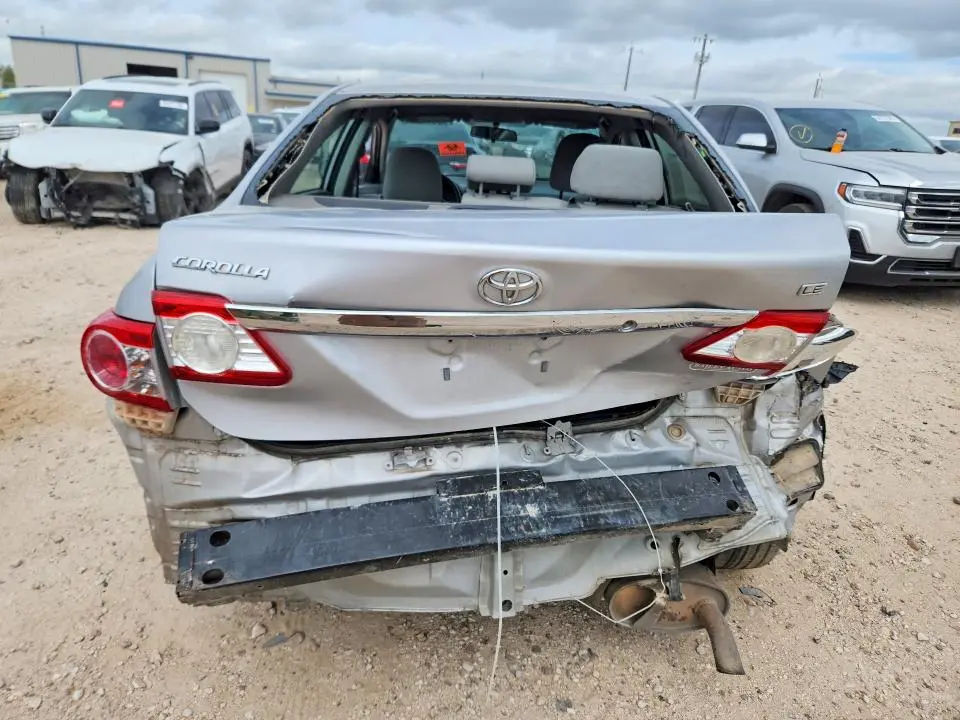 2011 TOYOTA COROLLA LE  