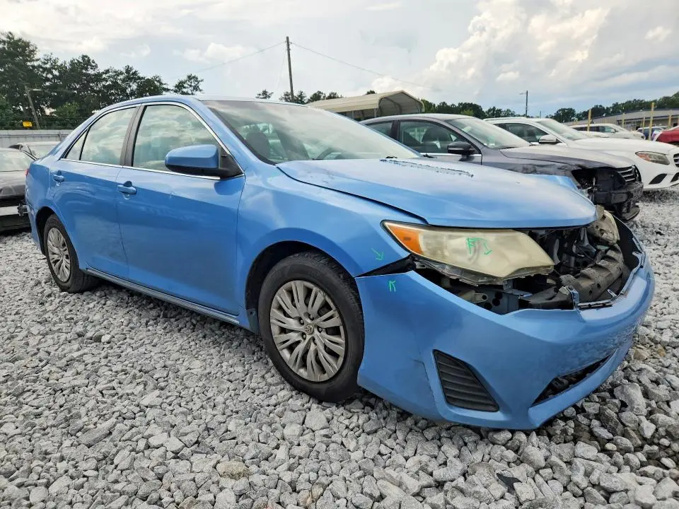 2013 TOYOTA CAMRY LE  