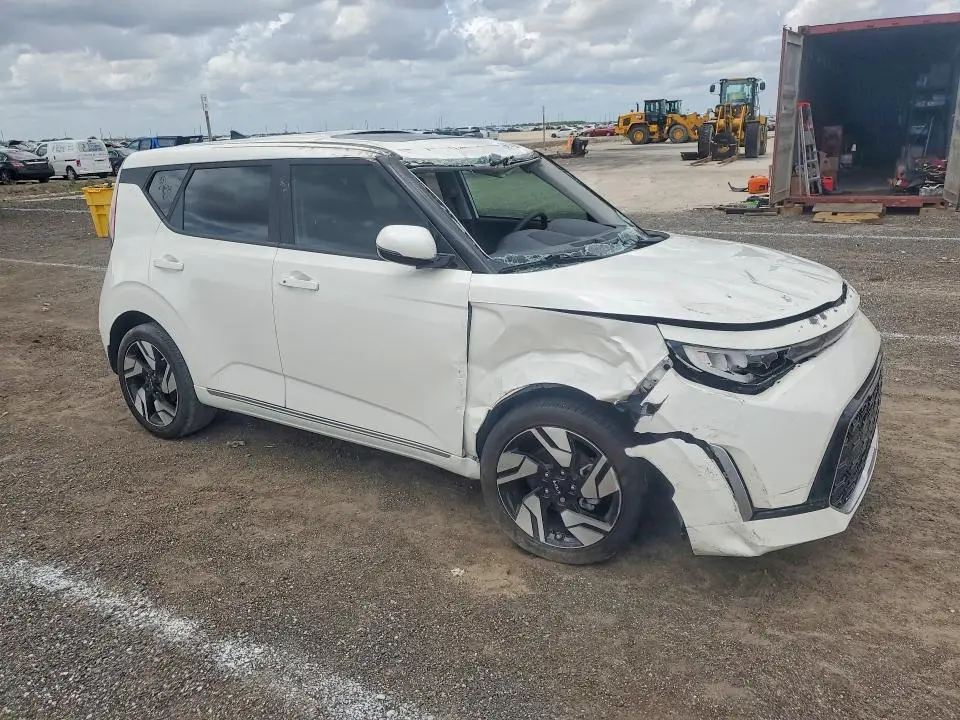 2024 KIA SOUL GT-LINE  