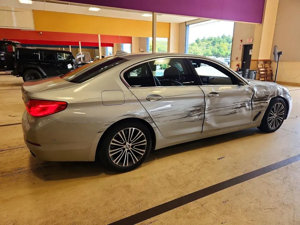 2017 BMW 530 XI  