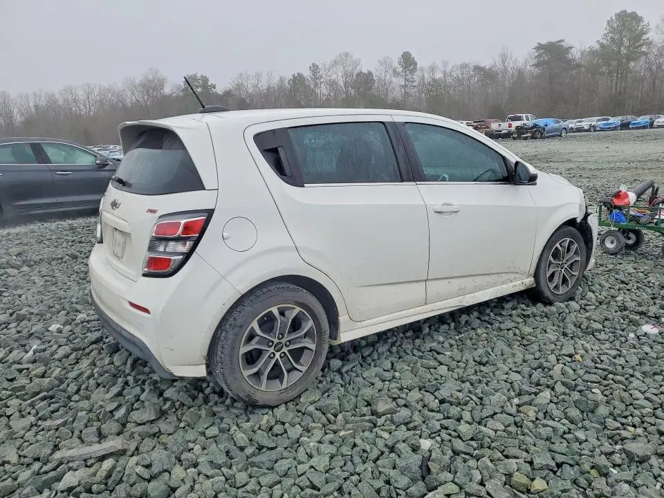 2019 CHEVROLET SONIC LT  