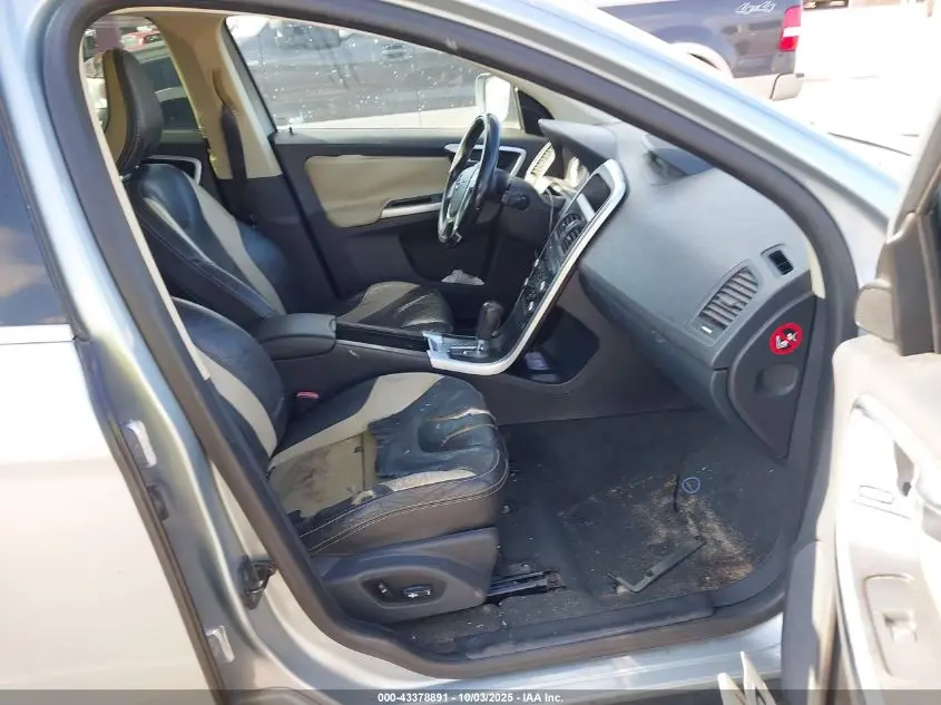 2011 VOLVO XC60 3.2/3.2 R-DESIGN