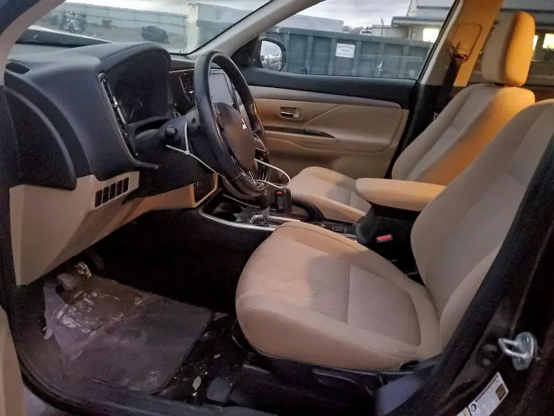 2017 MITSUBISHI OUTLANDER SE  