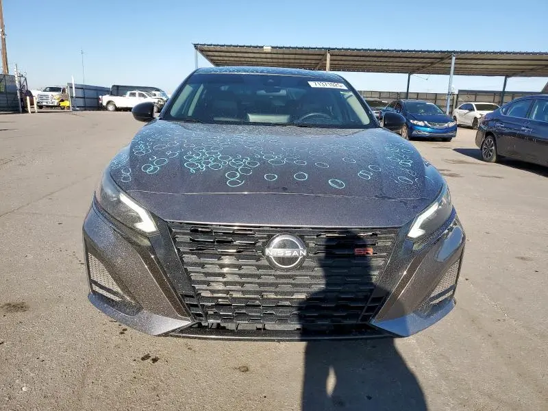 2023 NISSAN ALTIMA SR  