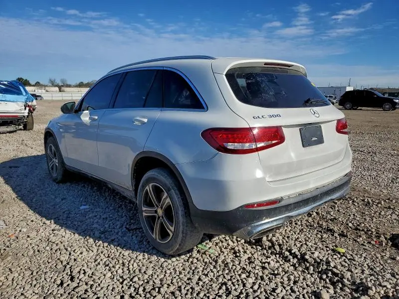 2016 MERCEDES-BENZ GLC 300  