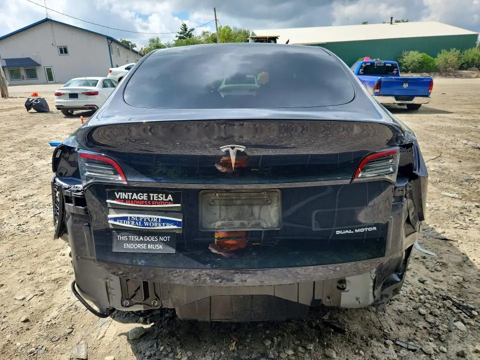 2024 TESLA MODEL Y   