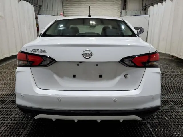 2024 NISSAN VERSA S  