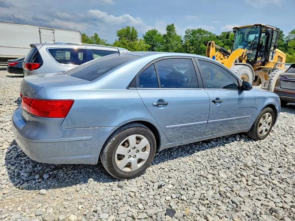 2010 HYUNDAI SONATA GLS  