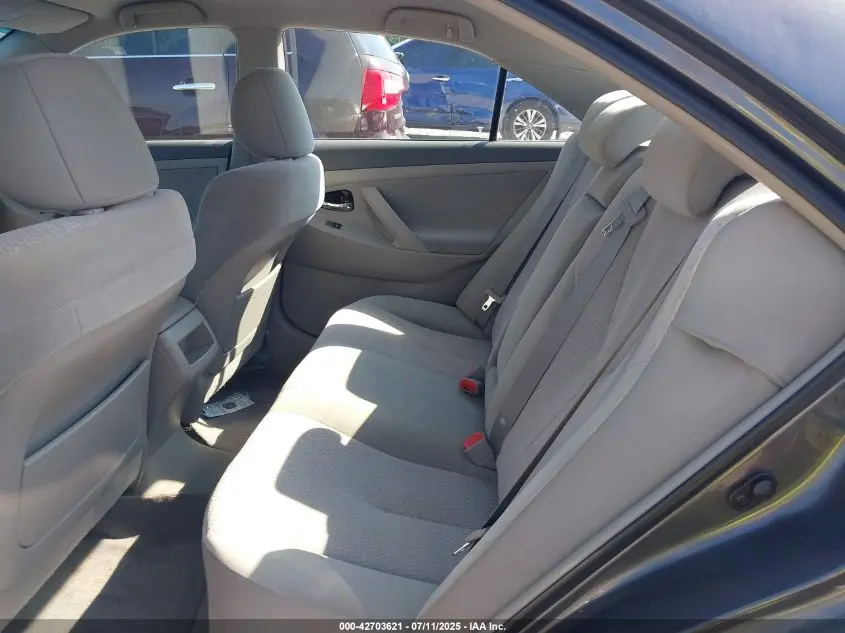 2011 TOYOTA CAMRY LE