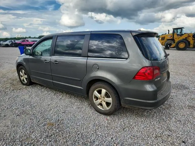 2010 VOLKSWAGEN ROUTAN SE  