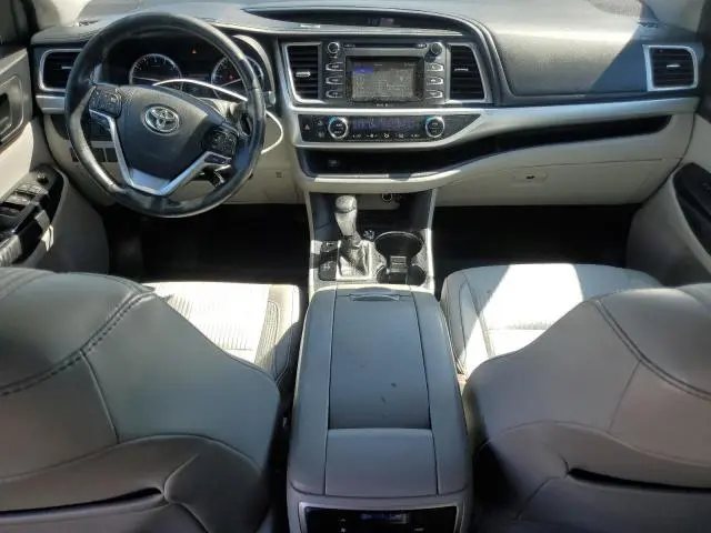2015 TOYOTA HIGHLANDER LE  