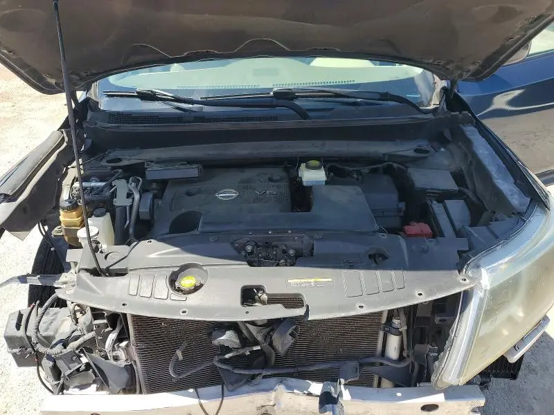 2014 NISSAN PATHFINDER SV  