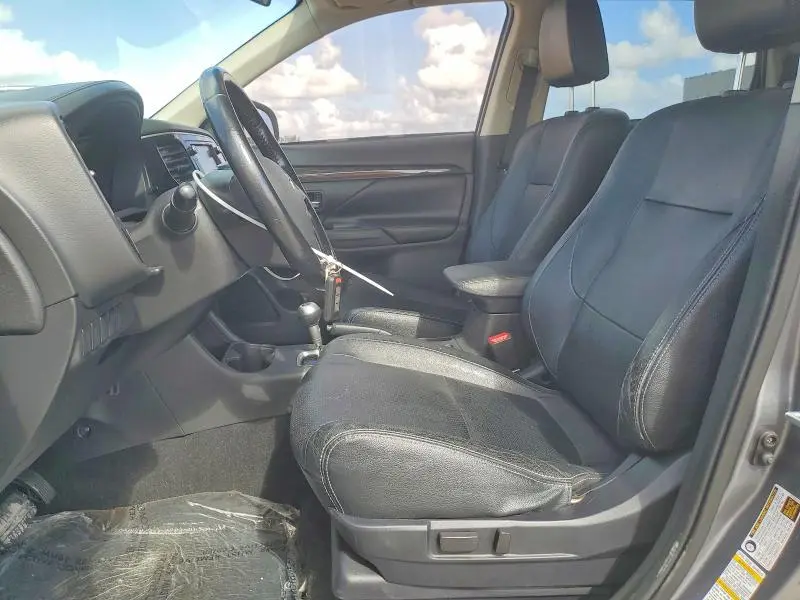 2016 MITSUBISHI OUTLANDER SE  