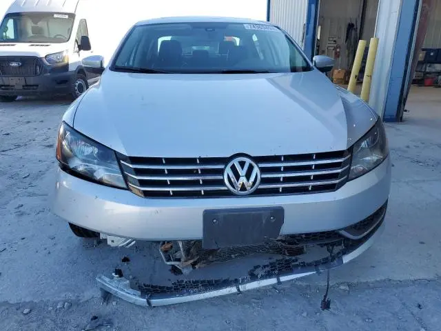 2015 VOLKSWAGEN PASSAT SE  