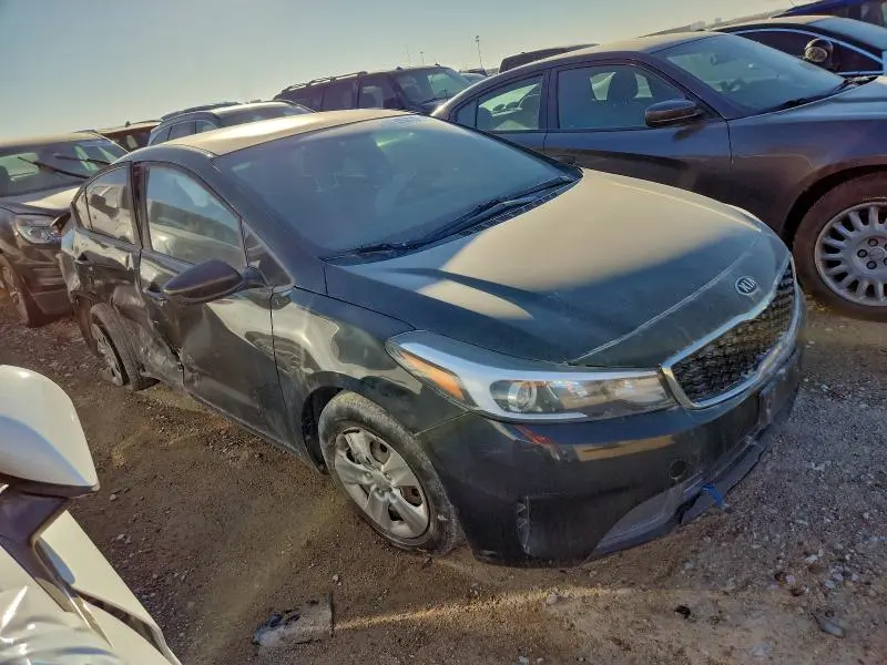 2017 KIA FORTE LX  