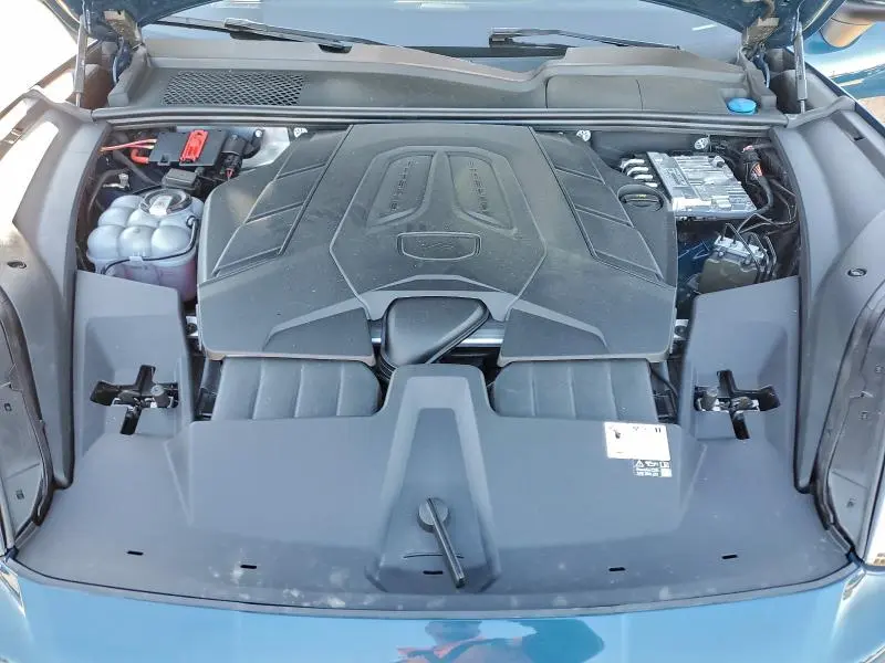 2024 PORSCHE CAYENNE COUPE  