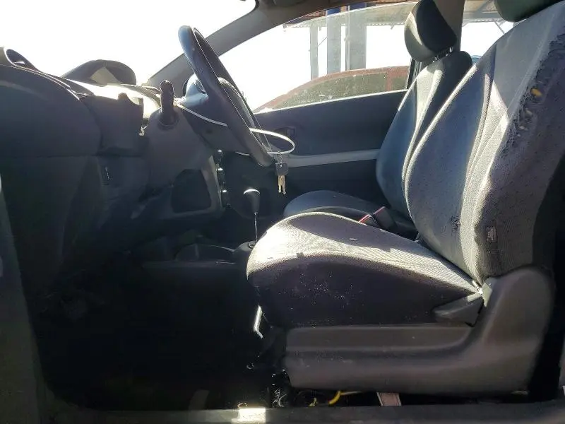 2011 TOYOTA YARIS BASE  