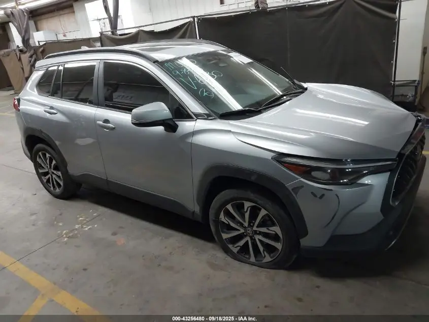 2024 TOYOTA COROLLA CROSS XLE