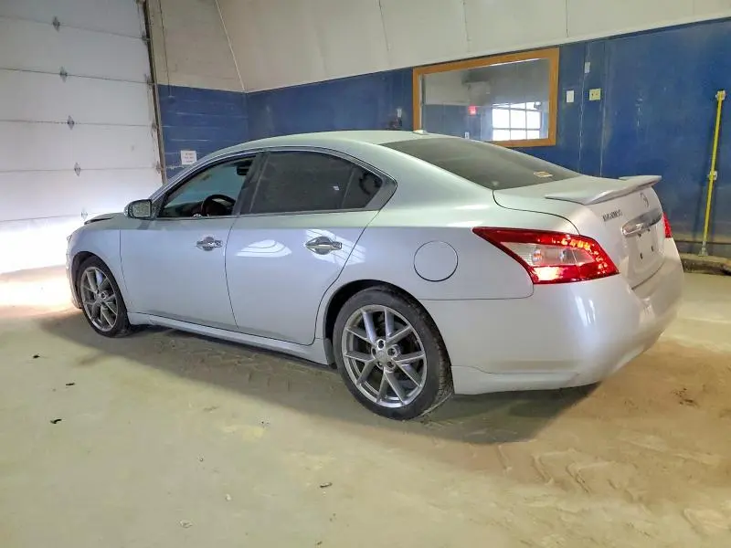 2011 NISSAN MAXIMA S  